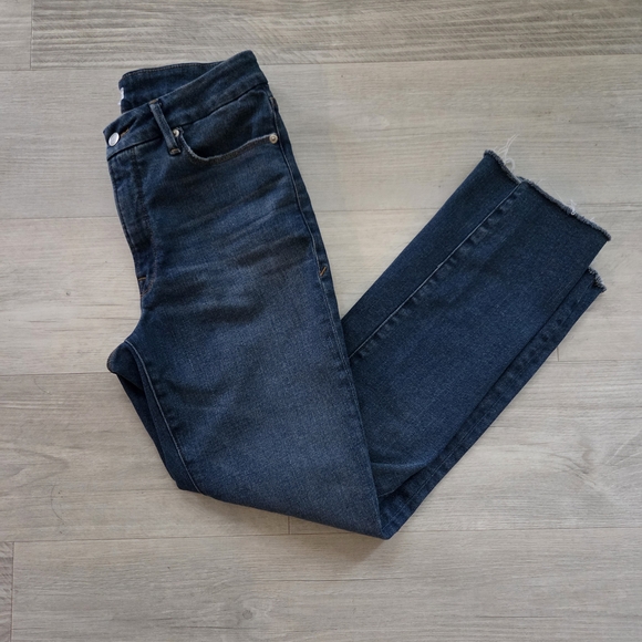 Good American Denim - Good American Straight Leg with Raw Hem